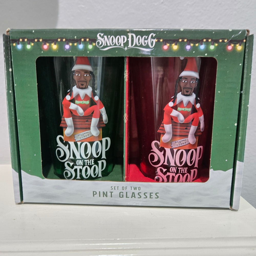 Snoop Dogg Pint Glasses  Red Green NEW Snoop on the Stoop 2pk 16oz Christmas